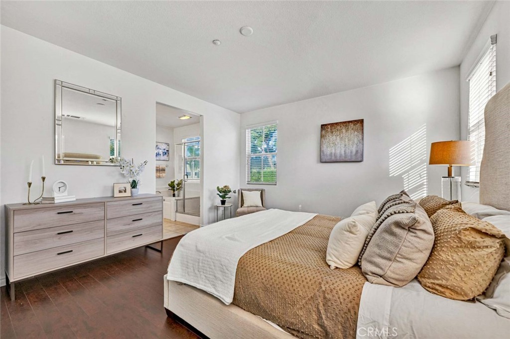 Sienna at Renaissance Plaza - Residential