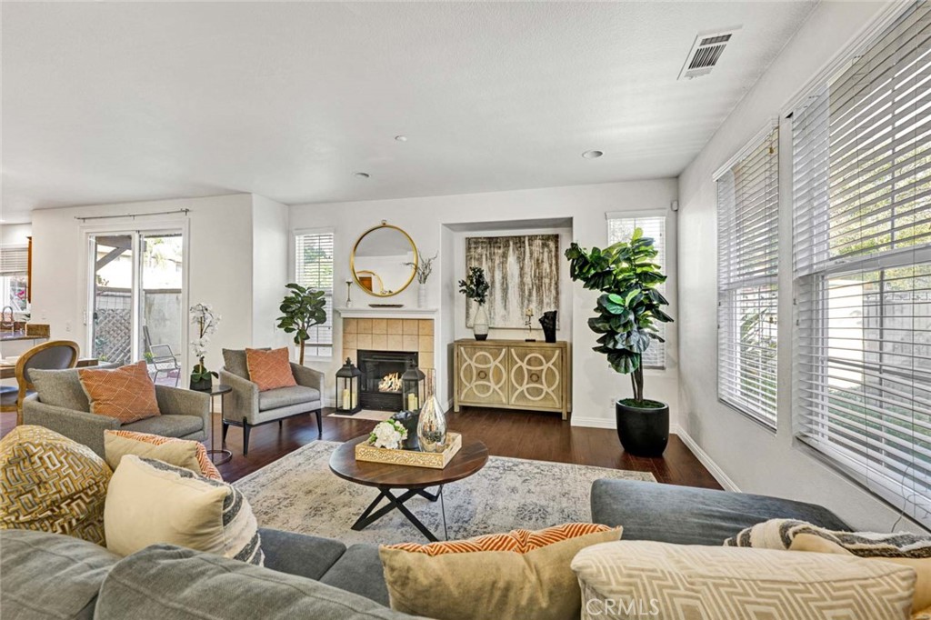 Sienna at Renaissance Plaza - Residential