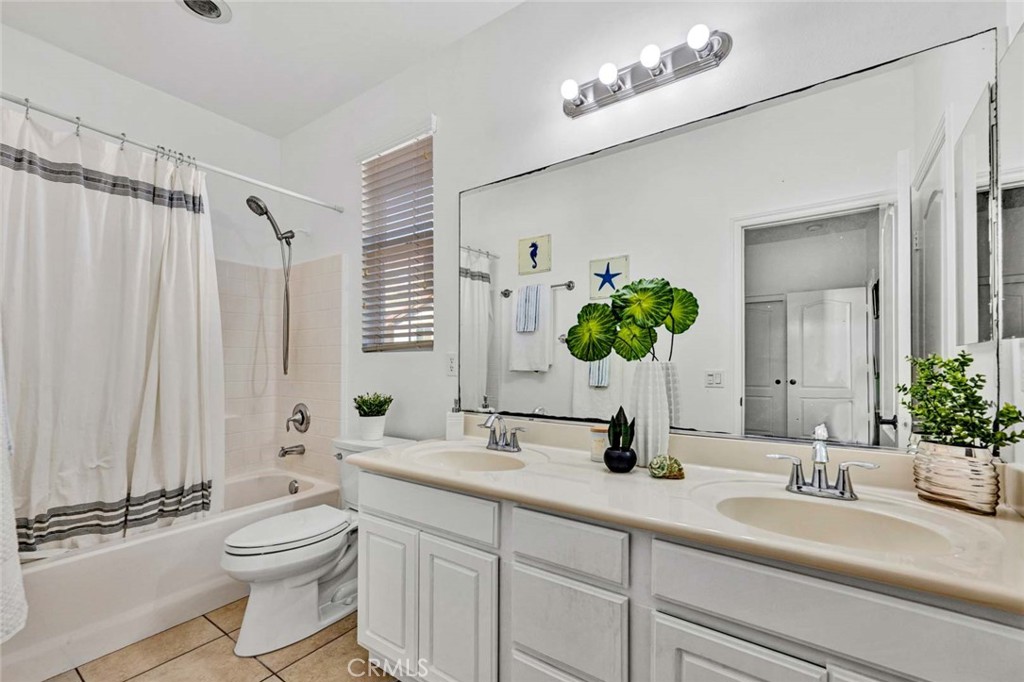 Sienna at Renaissance Plaza - Residential