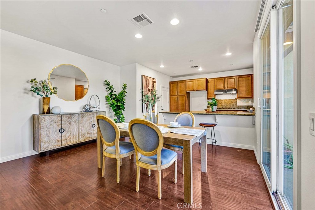 Sienna at Renaissance Plaza - Residential