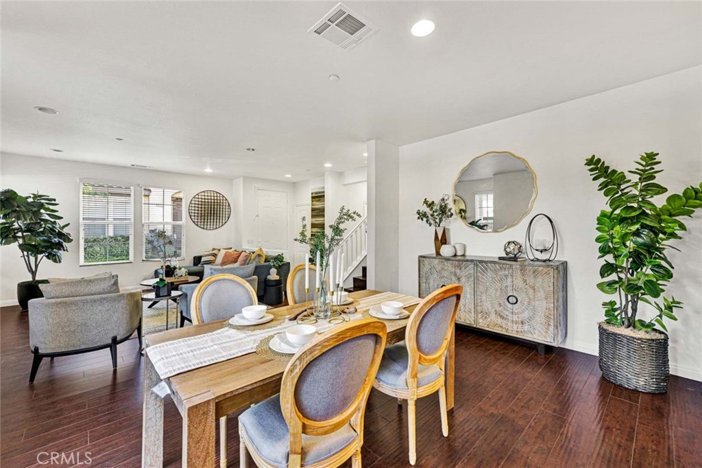 Sienna at Renaissance Plaza - Residential