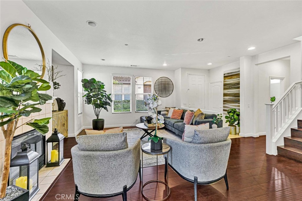 Sienna at Renaissance Plaza - Residential