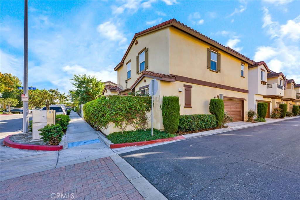 Sienna at Renaissance Plaza - Residential