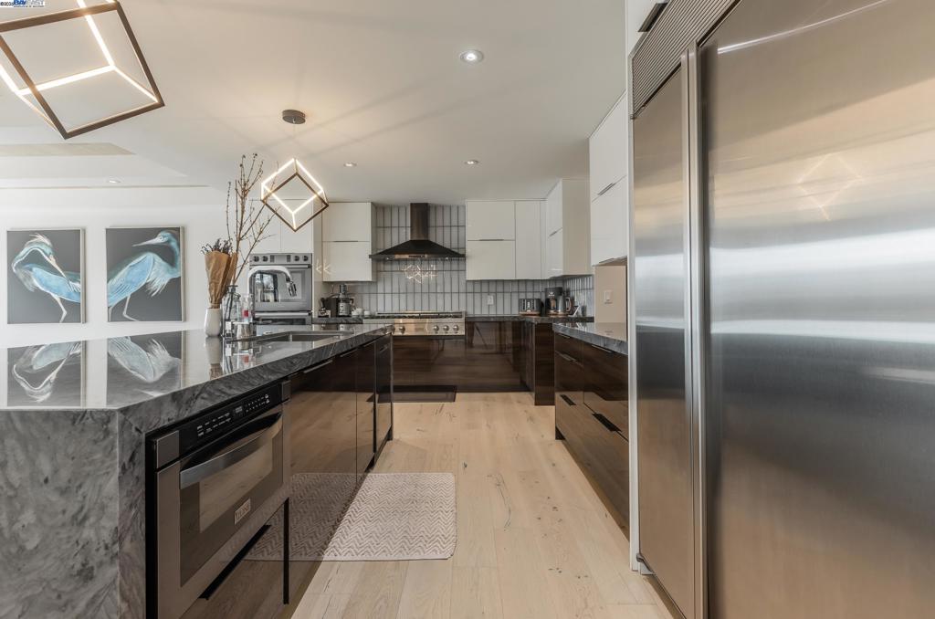 DANVILLE - Residential