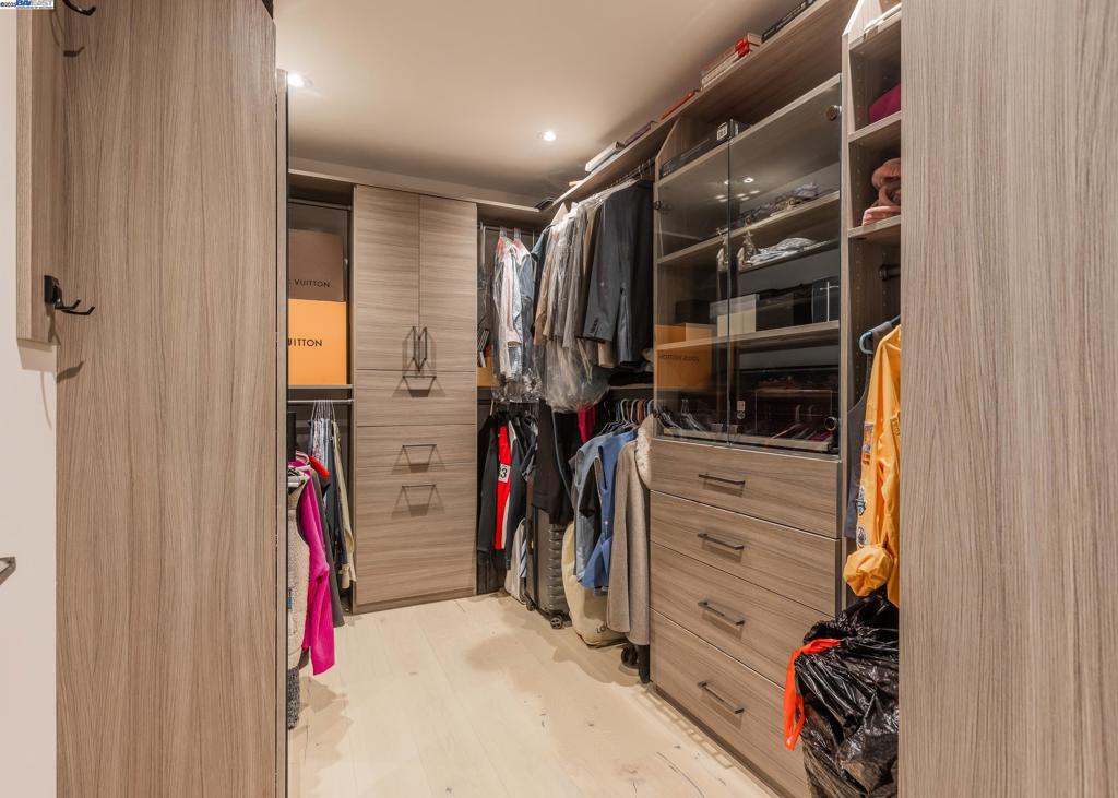 DANVILLE - Residential