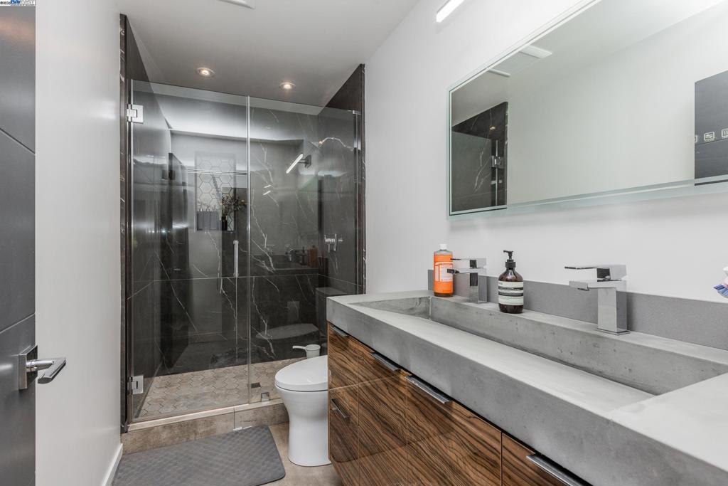 DANVILLE - Residential