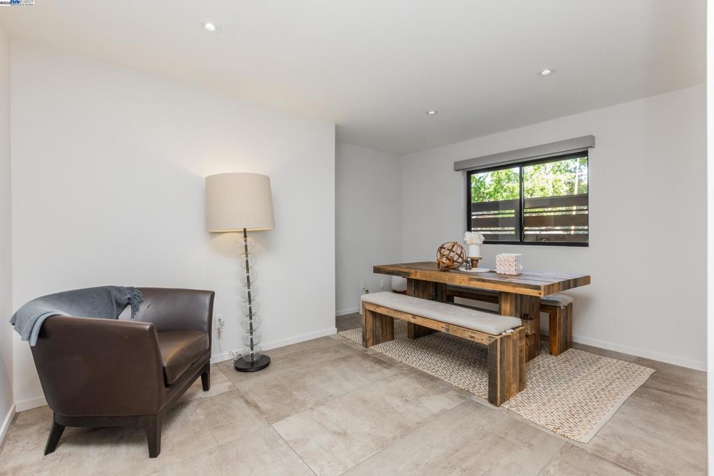 DANVILLE - Residential