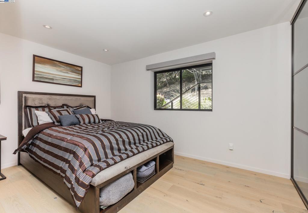 DANVILLE - Residential