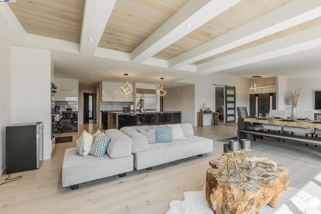 DANVILLE - Residential