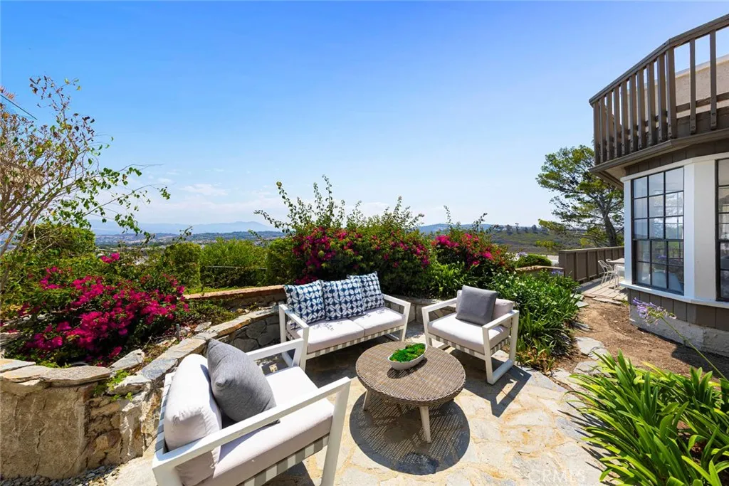 Newport Beach, California 92660, United States, 2 Bedrooms Bedrooms, ,2 BathroomsBathrooms,Residential,Active,161759