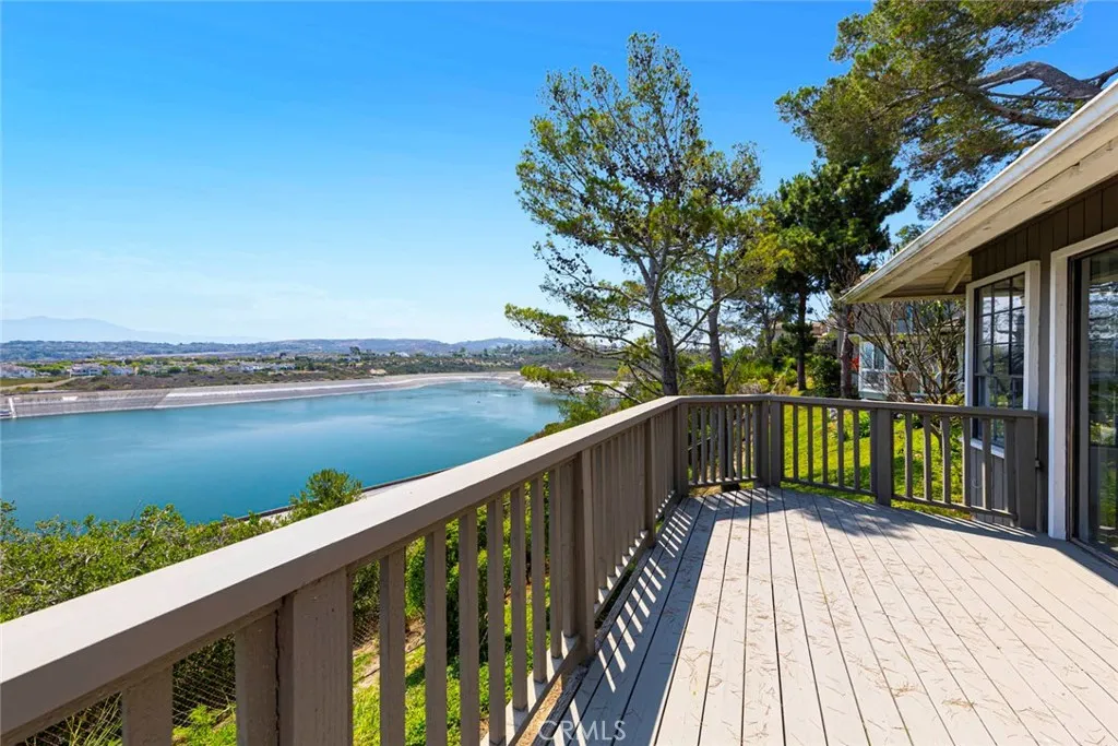 Newport Beach, California 92660, United States, 2 Bedrooms Bedrooms, ,2 BathroomsBathrooms,Residential,Active,161759