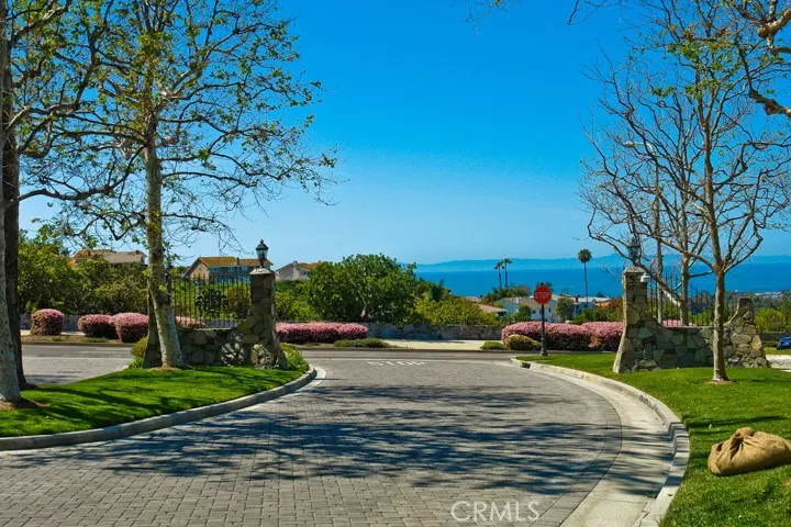 Newport Beach, California 92660, United States, 2 Bedrooms Bedrooms, ,2 BathroomsBathrooms,Residential,Active,161759