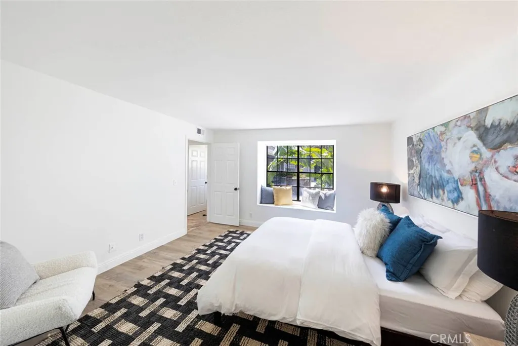 Newport Beach, California 92660, United States, 2 Bedrooms Bedrooms, ,2 BathroomsBathrooms,Residential,Active,161759