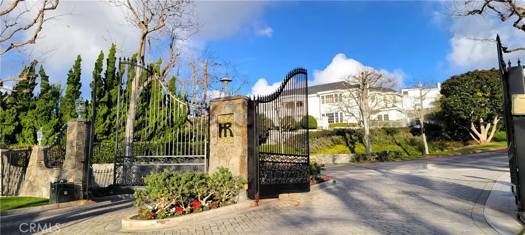 Newport Beach, California 92660, United States, 2 Bedrooms Bedrooms, ,2 BathroomsBathrooms,Residential,Active,161759