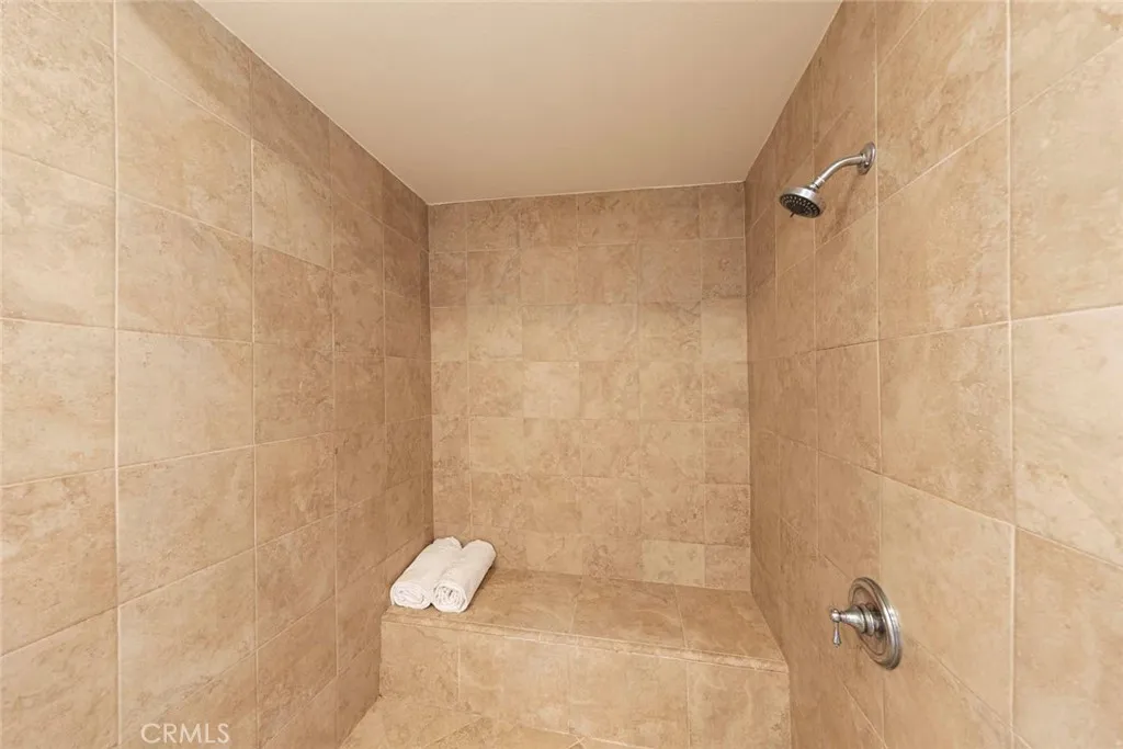 Newport Beach, California 92660, United States, 2 Bedrooms Bedrooms, ,2 BathroomsBathrooms,Residential,Active,161759