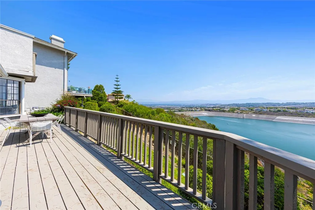 Newport Beach, California 92660, United States, 2 Bedrooms Bedrooms, ,2 BathroomsBathrooms,Residential,Active,161759