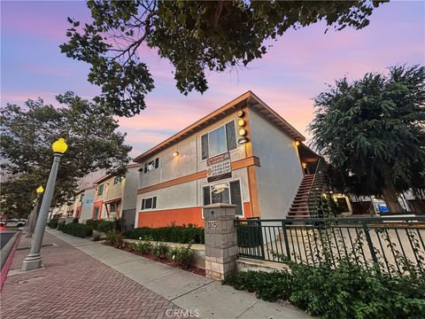 Photo of 1109 Minnie Street, Santa Ana, CA 92701 (MLS # SR25193009)