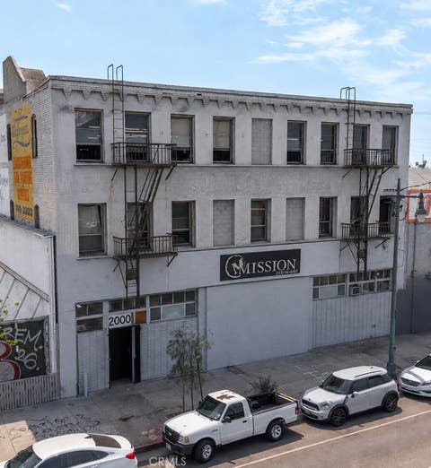 Photo of 2000 S Main ST, Los Angeles, CA 90007 (MLS # PW26180401)