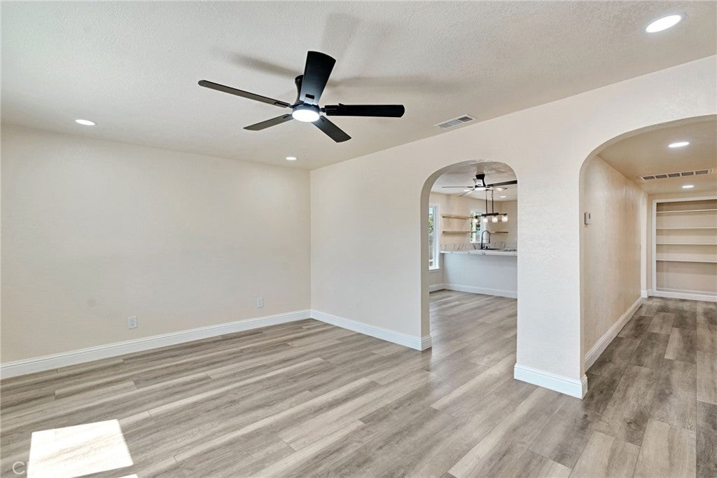 15760 Raymond