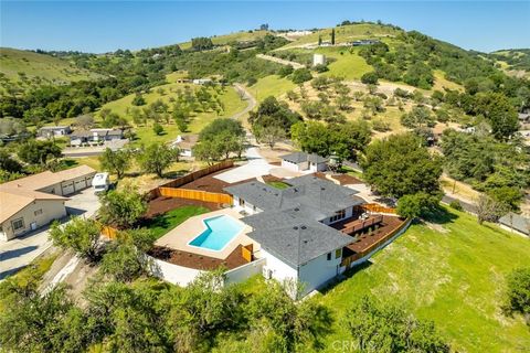 Tiny photo for 1026 Merry Hill Road Rd, Paso Robles, CA 93446 (MLS # SC26038197)