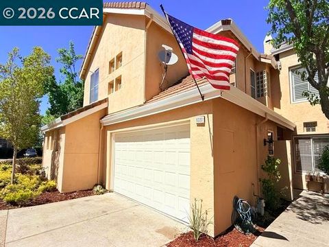 Photo of 6220 Lakeview Cir Cir, San Ramon, CA 94582 (MLS # 41130798)