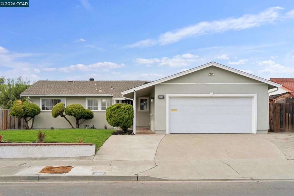 5891 Oleander Dr