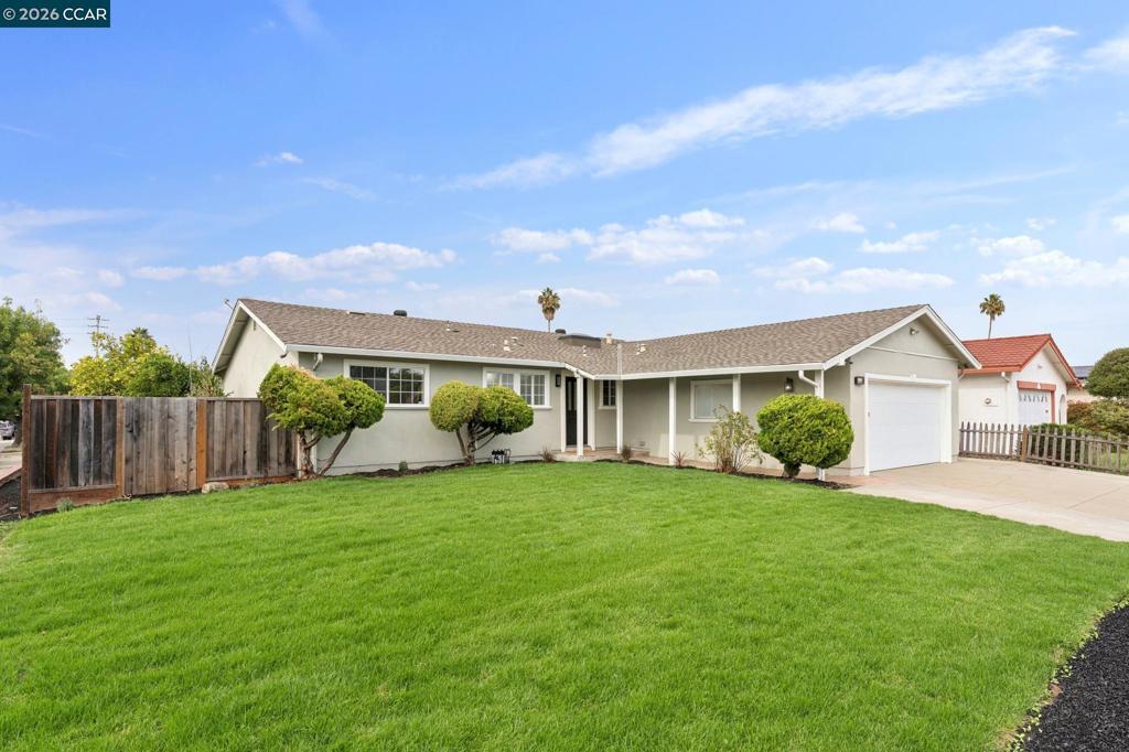 5891 Oleander Dr