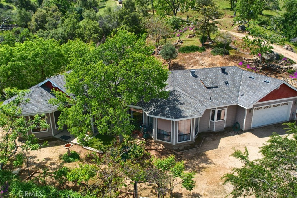 42625 Red Top Mountain Court