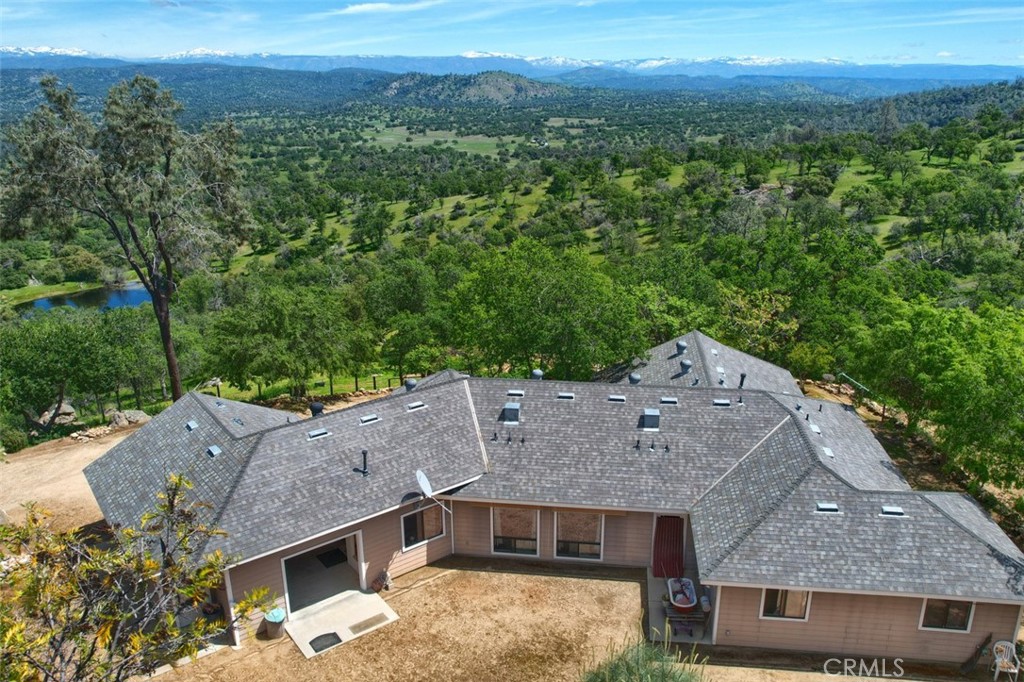 42625 Red Top Mountain Court