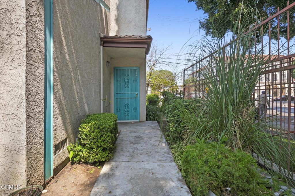 Welcome to home in the Pico Union neighborhood just West of Downtown Los Angeles. Built in 1986 as part of a community redevelopment program, this home is being sold for the first time since being built and offers modern development close to a number of unique amenities in the city. The main level of the home is fully tiled and includes a half bathroom, galley style kitchen, spacious living room and connected patio along with direct access to an oversized 2 car garage with washer and dryer hookups. Upstairs are 3 bedrooms including an oversized suite with a private bathroom and high ceilings. While a cosmetic fixer, the home was recently painted and updated with new carpeting on the 2nd level. Located at the corner of the property, there is only one shared wall and plentiful light. The interior square footage from public records is 1,223 square feet. The community of 8 homes is located at the corner of 12th Place and Union Avenue in the Pico Union neighborhood. Blocks to LA Live, the Crypto arena, and Downtown Los Angeles. Easy freeway access to the 10 and 110 freeways for convenient drives to USC, the Westside and more. The property is fully gated and private. These homes rarely come on the market and I encourage you to come and see the space for yourself.