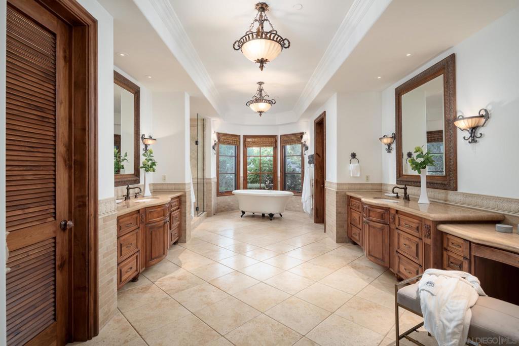 Rancho Santa Fe - Residential