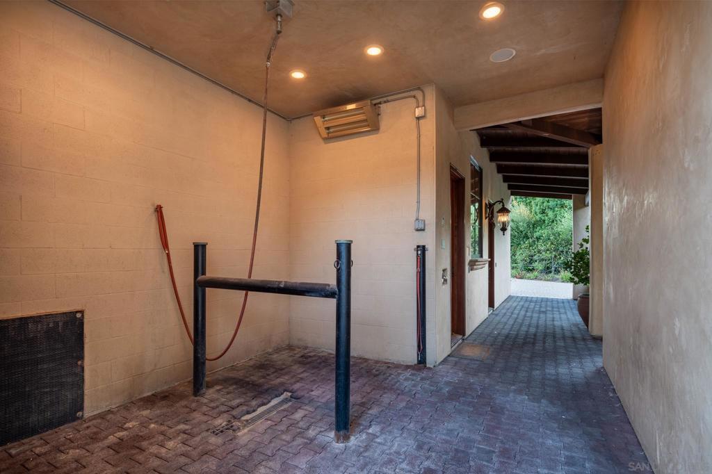 Rancho Santa Fe - Residential