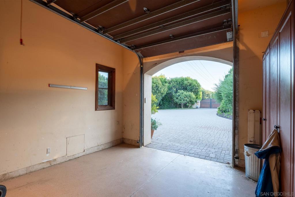 Rancho Santa Fe - Residential