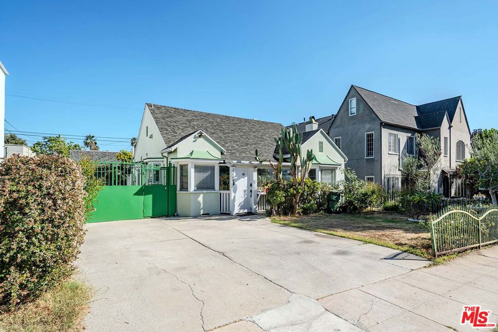 1128 S Citrus Avenue