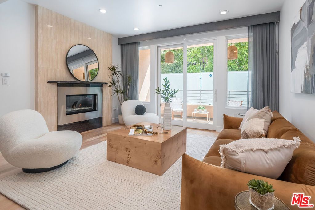 Photo of 1318 S Roxbury Drive #118, Los Angeles, CA 90035 (MLS # 25541457)