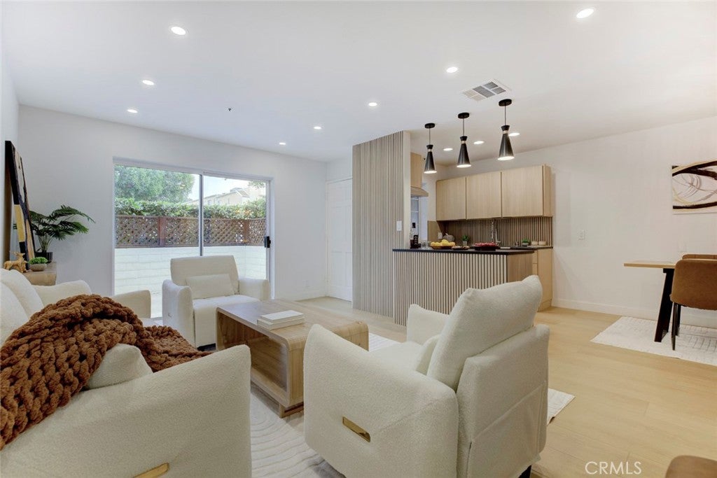 15044 Nordhoff Street 8