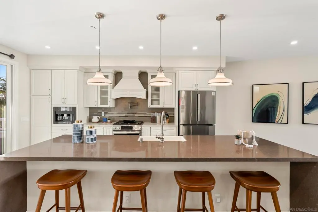 La Jolla, California 92037, United States, ,Residential,Active,241622