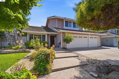 Photo of 32760 Orick St St, Union City, CA 94587 (MLS # 41132231)