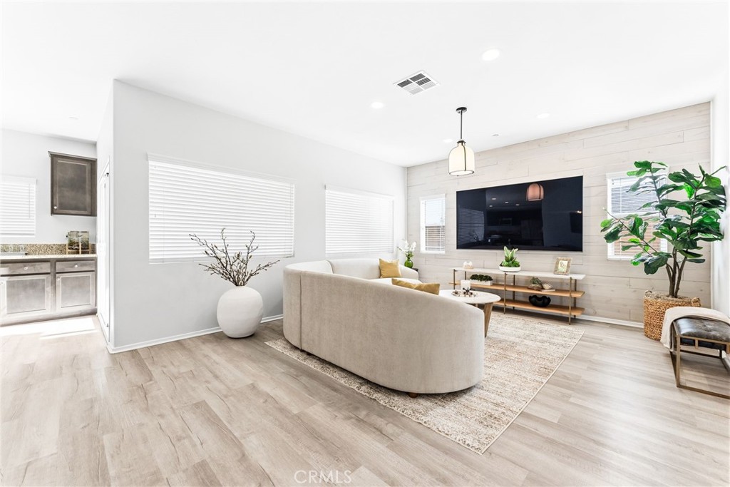 205 Windsor Grey