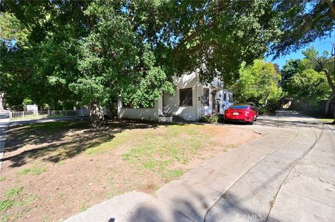 Photo of 562 558 N Madison Ave, Pasadena, CA 91101 (MLS # AR25254887)