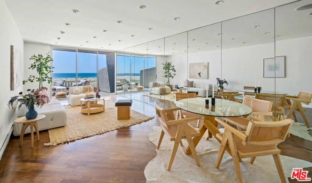 6 Voyage Street 204