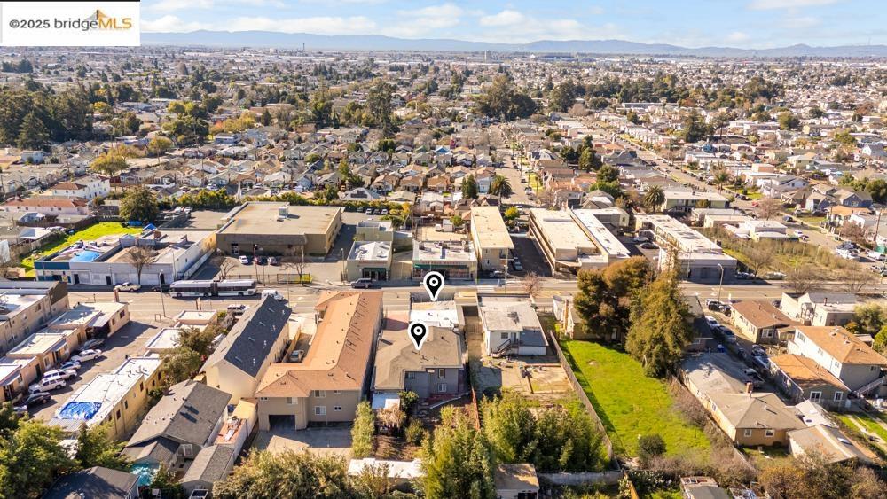 OAKLAND HILLS - Residential Income