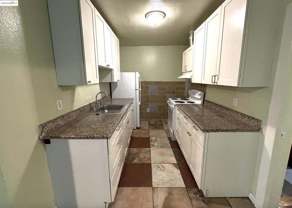 OAKLAND HILLS - Residential Income