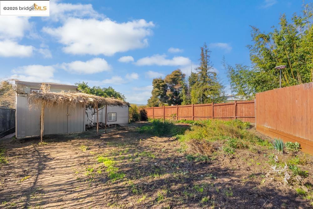 OAKLAND HILLS - Residential Income