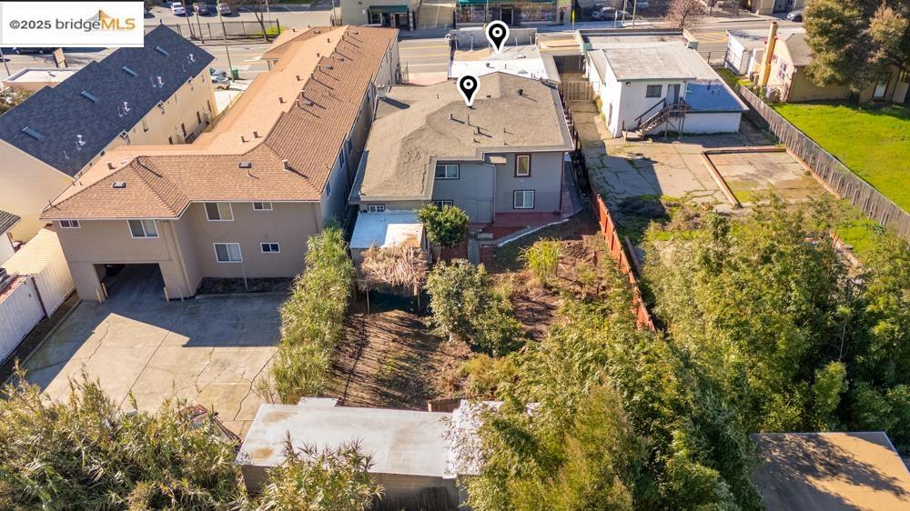 OAKLAND HILLS - Residential Income