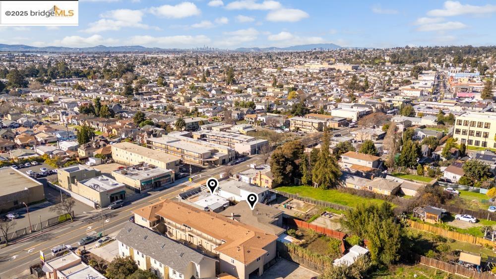 OAKLAND HILLS - Residential Income