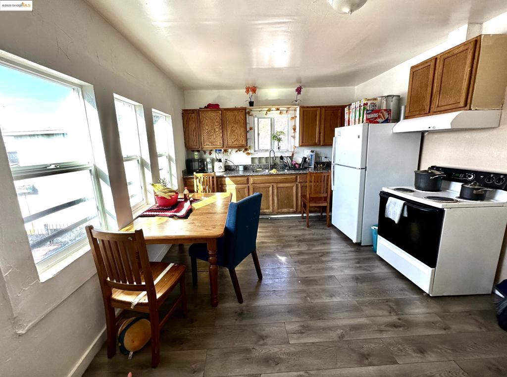 OAKLAND HILLS - Residential Income