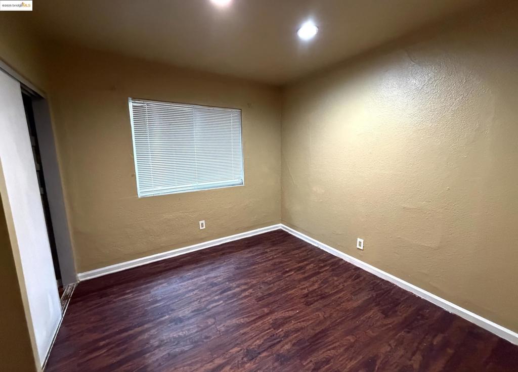 OAKLAND HILLS - Residential Income