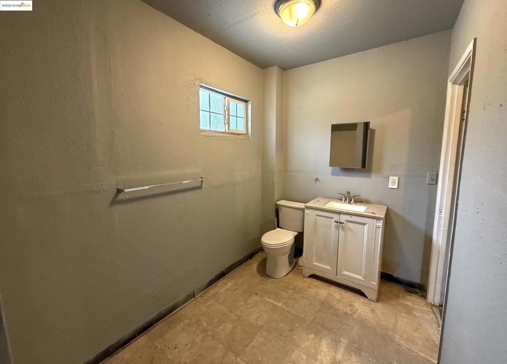 OAKLAND HILLS - Residential Income