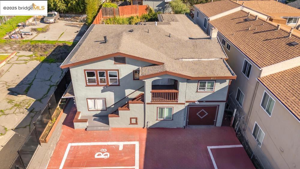 OAKLAND HILLS - Residential Income